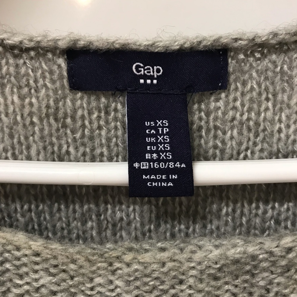 Color Block Sweater - Picture 3 of 3
